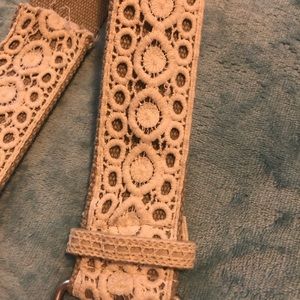 White Lace Fashion Belt